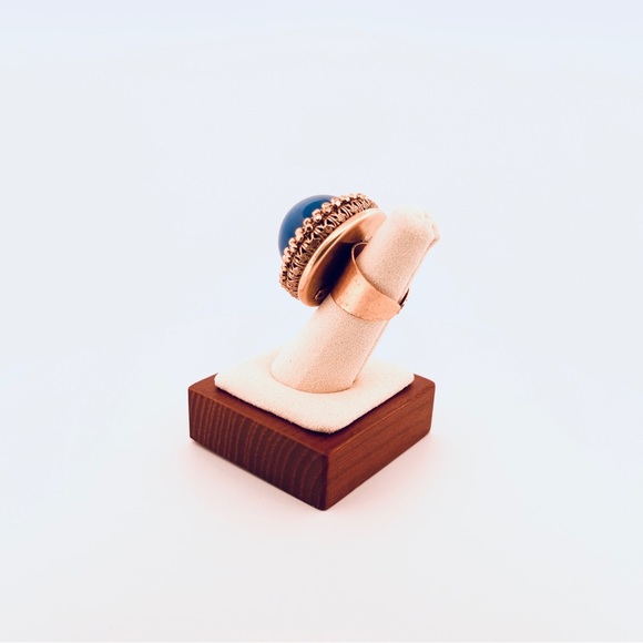 Signed Lenora Dame Blue Cabochon Statement Ring - Picture 7 of 9